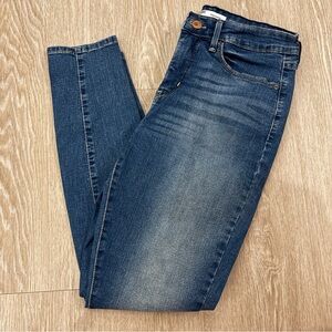 Levi’s Signature- Dark Blue Skinny Jeans